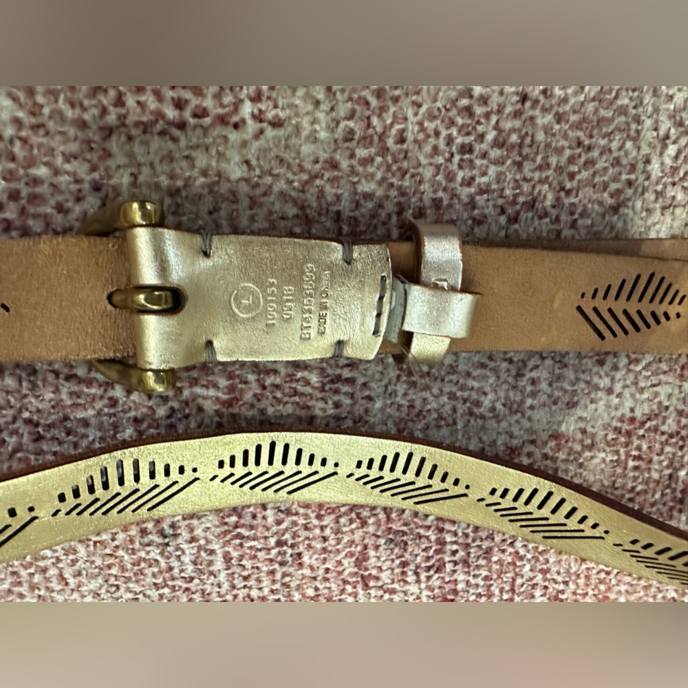 Fossil gold leather belt with gold buckle large - Picture 8 of 9